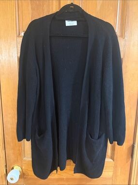 Old navy long black open cardigan sweater size large .
